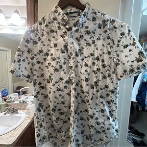 Denim & Flower White Floral Button Down Shirt